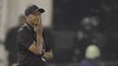 Pelatih Sriwijaya FC, Rahmad Darmawan, saat pertandingan melawan Arema FC pada laga perempat final Piala Presiden di Stadion Manahan, Solo, Minggu, (4/2/2018). Sriwijaya FC menang 3-1 atas Arema FC. (Bola.com/M Iqbal Ichsan)
