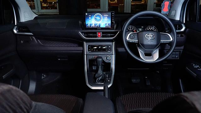 Toyota Avanza dipajang di acara otomotif Gaikindo Jakarta Auto Week