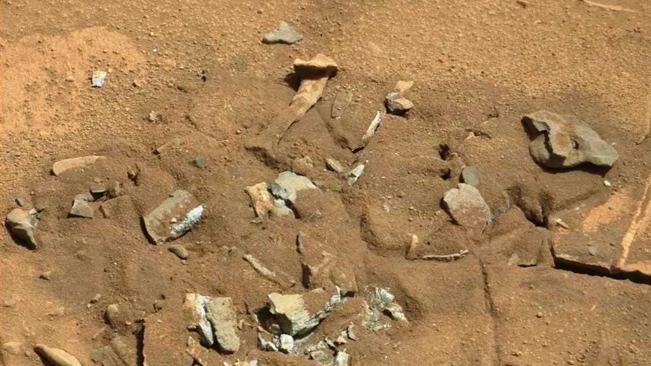 Penampakan tulang di Mars