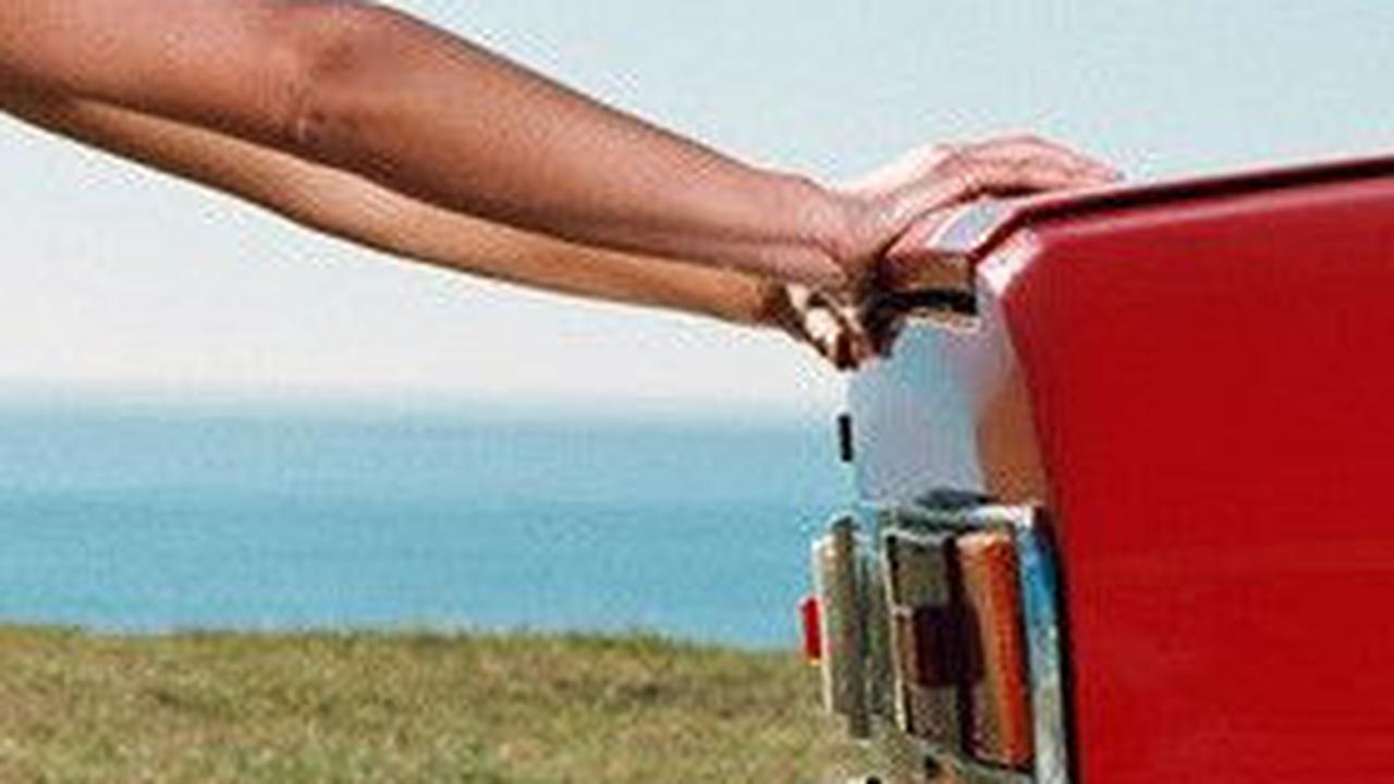 Berikut ini adalah penjelasan dan solusi ketika mobil matic mogok akibat transmisi otomatis overheat, dikutip dari berbagai sumber pada Senin (20/05/2024).
