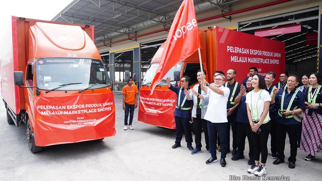 Menteri Perdagangan (Mendag) Zulkifli Hasan (Zulhas) meresmikan Gudang Ekspor Shopee di Jakarta, Rabu, (28/8/2023). (Dok Kemendag)