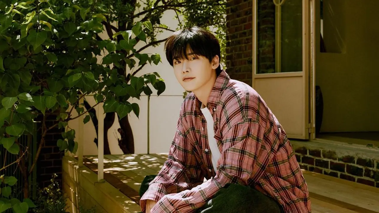 Lee Jong Suk. (Instagram/ jongsuk0206)