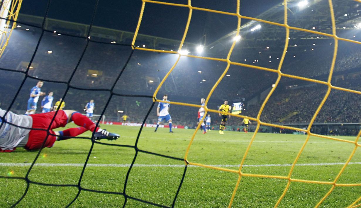 Gol yang ditunggu-tunggu akhirnya tiba di menit ke-107 lewat kaki Sebastian Kehl