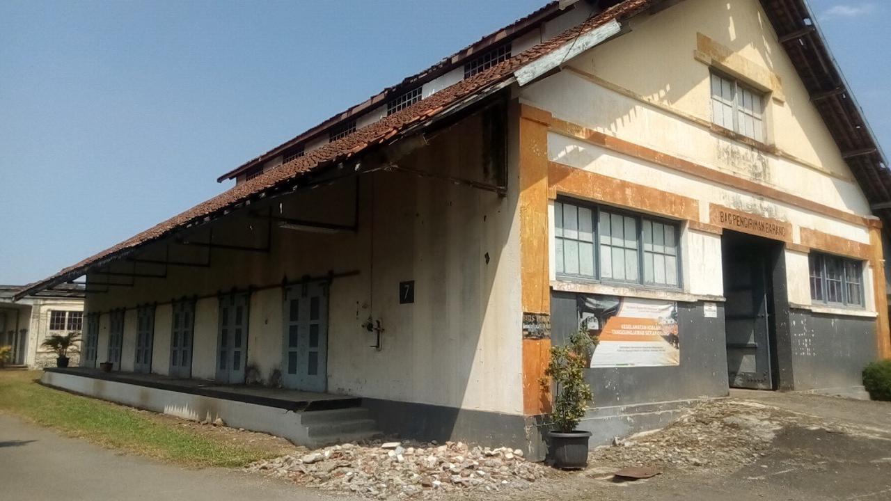 Gudang Persediaan PT KAI