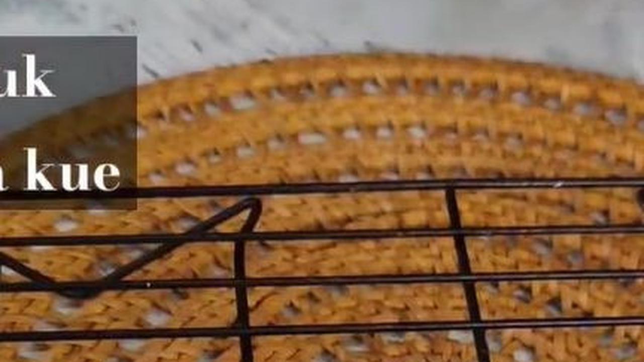 Jangan Masukkan Kue ke Toples Saat Masih Panas