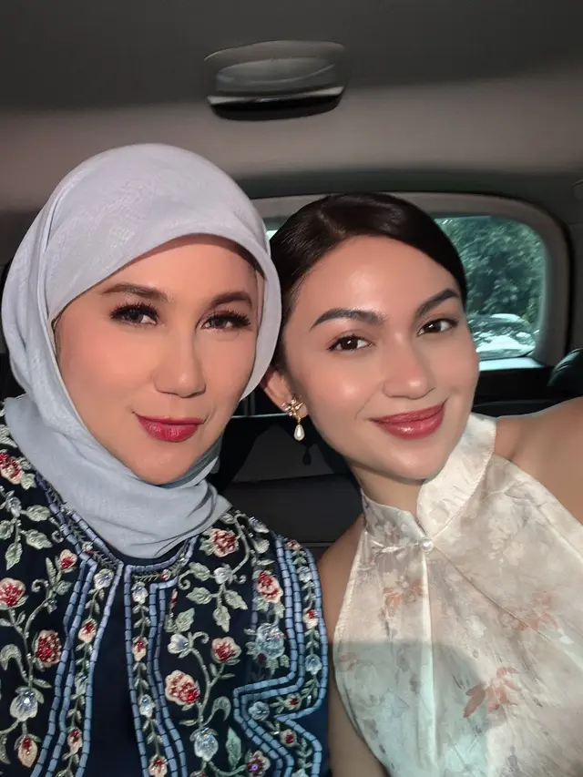 Makin Kompak, Calon Mertua-Mantu Marini Zumarnis dan Ariel Tatum Kompak Berbalut Cheongsam di Sangjit Kerabat