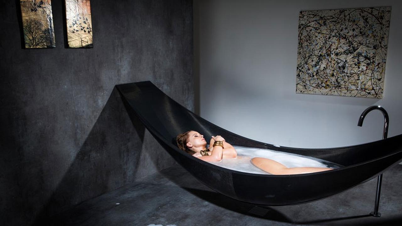 Boleh Nggak Orangtua Bugil di Depan Anak?