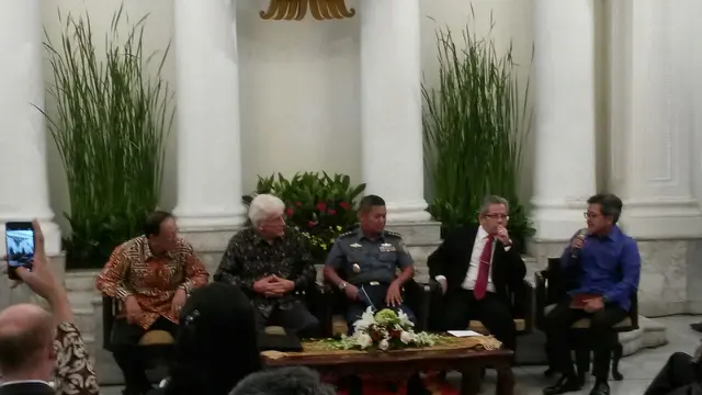 Para panelis Simposium Internasional Peringatan 60 Tahun Deklarasi Djuanda 2017 (13/12/2017) (Rizki Akbar Hasan/Liputan6.com)