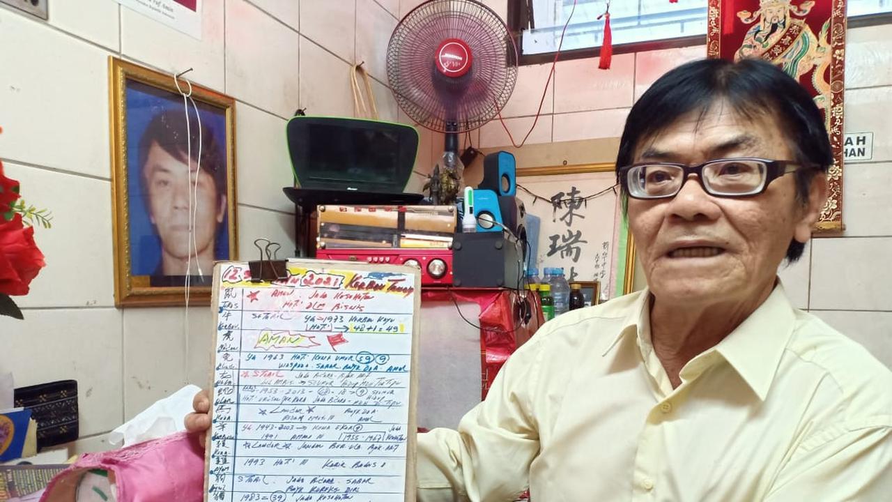 Jiamsi Kelenteng Kwan Sing Bio Tuban