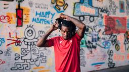 Nottingham Forest telah resmi mengamankan jasa bek sayap kiri Omar Richards dari Bayern Munich pada bursa transfer musim panas ini. Nottingham Forest mengeluarkan dana sebesar 8.5 juta euro atau setara Rp129 miliar untuk menebus pemain berusia 21 tahun tersebut dari Bayern. (nottinghamforest.co.uk)