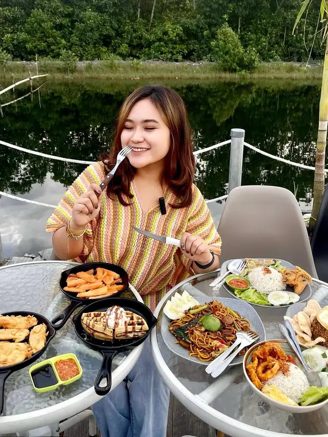 Kuliner Khas Laut dari Sulawesi yang Wajib Dicoba, RM Kampoeng Empang.
