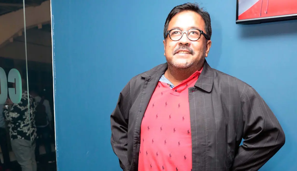“Dengan akting tadi sih saya yakin Reza Rahadian jadi nominee Piala Citra," kata Rano Karno usai gala premiere film Benyamin: Biang Kerok di CGV Grand Indonesia, akhir pekan lalu.    (Nurwahyunan/Bintang.com)
