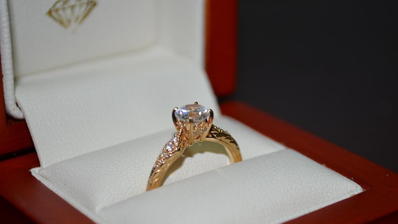 Harga Cincin Emas Melonjak, Begini Tips Cerdas Membelinya Agar Tak Tertipu