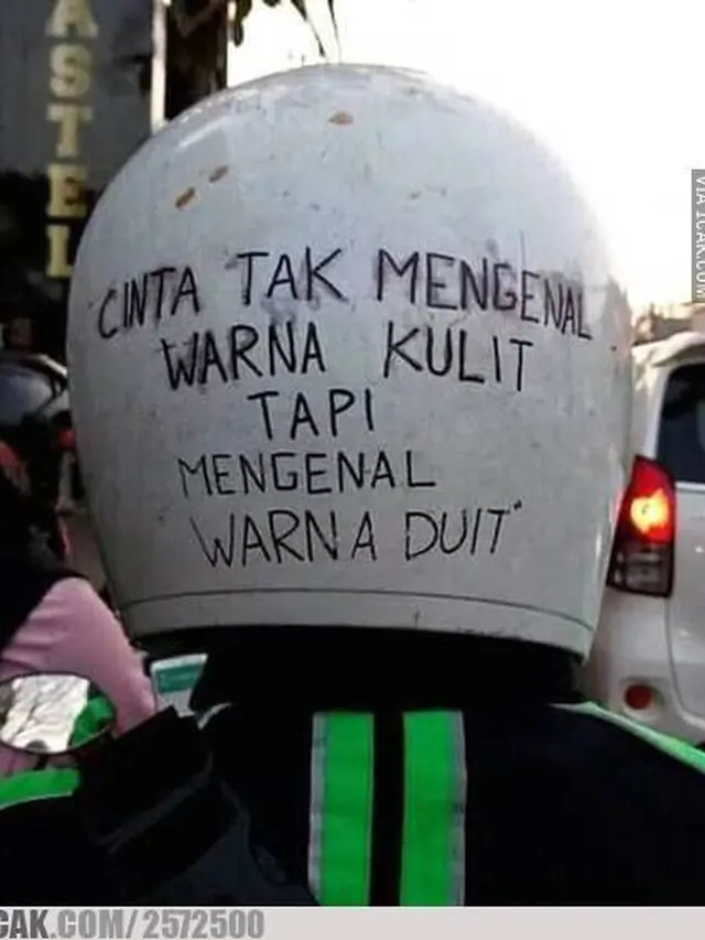 6 Quotes Unik dari Driver Ojek Online Ini Bikin Penumpang Senyum