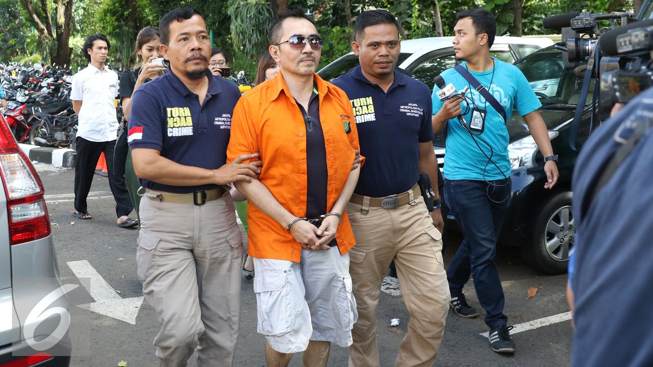 20161025-AA-Gatot-di-bawa-ke-Polda-HZ5