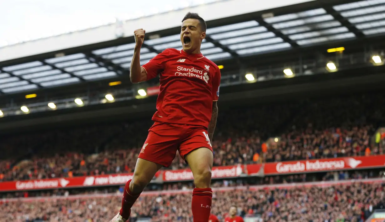 Ekspresi pemain Liverpool, Philippe Coutinho, usai mencetak gol ke gawang Tottenham Hotspur pada lanjutan Liga Inggris di Stadion Anfield, Liverpool, Minggu (3/4/2016) dini hari WIB. (Reuters/Phil Noble)
