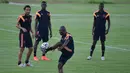 Jelang berlaga kontra Brasil di Perempat Final Piala Dunia 2014, Timnas Kolombia menggelar sesi latihan di Universitas Fortaleza, (3/7/2014). (AFP PHOTO/Eitan Abramovich)