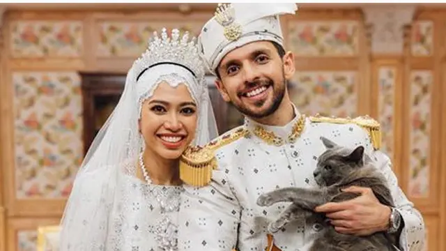 Putri Fadzilah dari Brunei Darussalam menikahi Abdullah Al-Hashemi dalam perayaan selama 7 hari. (Instagram/Muash.portfolio)