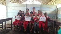 Anak SD di Kabupaten Pulau Morotai, Maluku Utara membutuhkan buku sekolah. Foto: Komunitas Help Morotai Indonesia