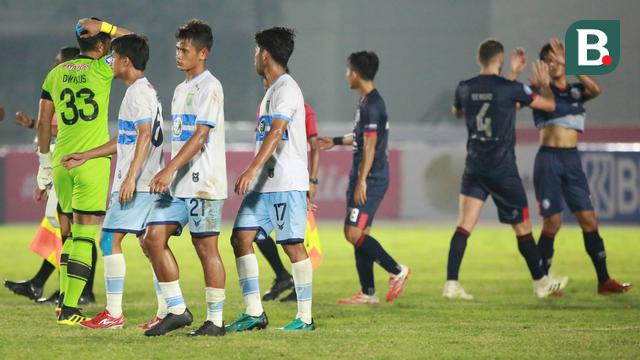 Foto: Dua Gol Carlos Fortes Warnai Kemenangan 3-0 Arema FC atas Persela dalam Derbi Jatim di BRI Liga 1