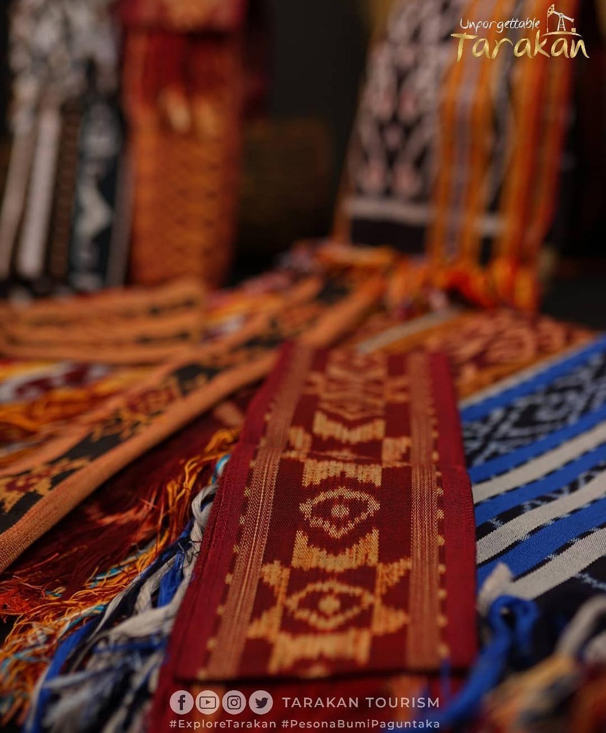 Produk tenun Dua Moong Tenun. &copy;Facebook/Tarakan Tourism