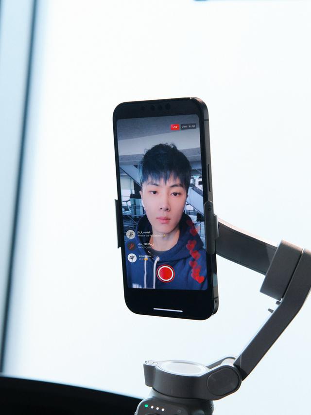 Jay Enhypen. (CJ ENM / HYBE via Soompi)