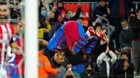 Barcelona meraih kemenangan empat gol tanpa balas atas Athletic Bilbao pada laga pekan ke-26 La Liga di Camp Nou, Senin (28/2/2022) dini hari WIB. (AP Photo/Joan Monfort)