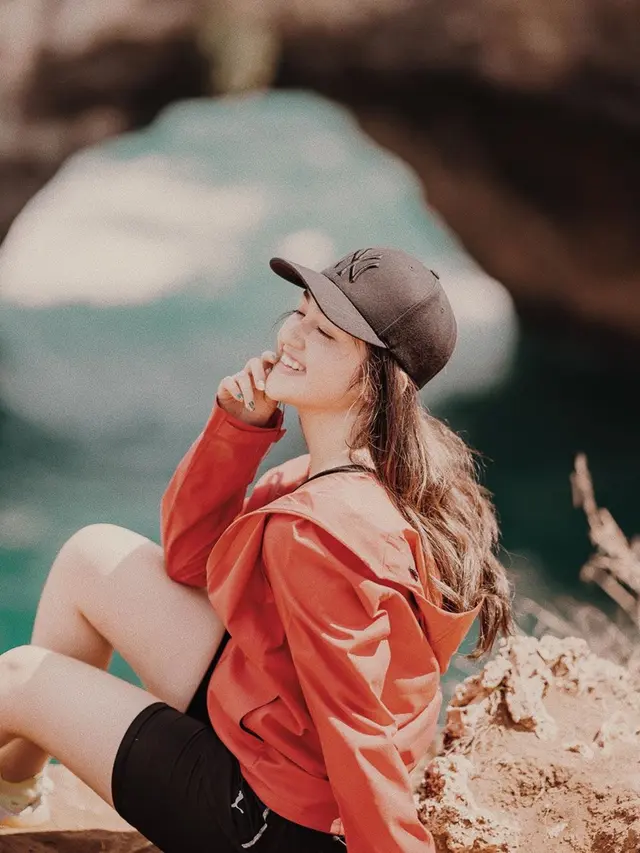 Gaya Liburan Ranty Maria, Modis dan Memukau