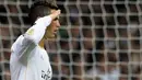 Gaya CR7 setelah mencetak gol ke gawang Sevilla di Stadion Santiago Bernabeu, Madrid, 30 Oktober 2013. (AFP/Gerard Julien)