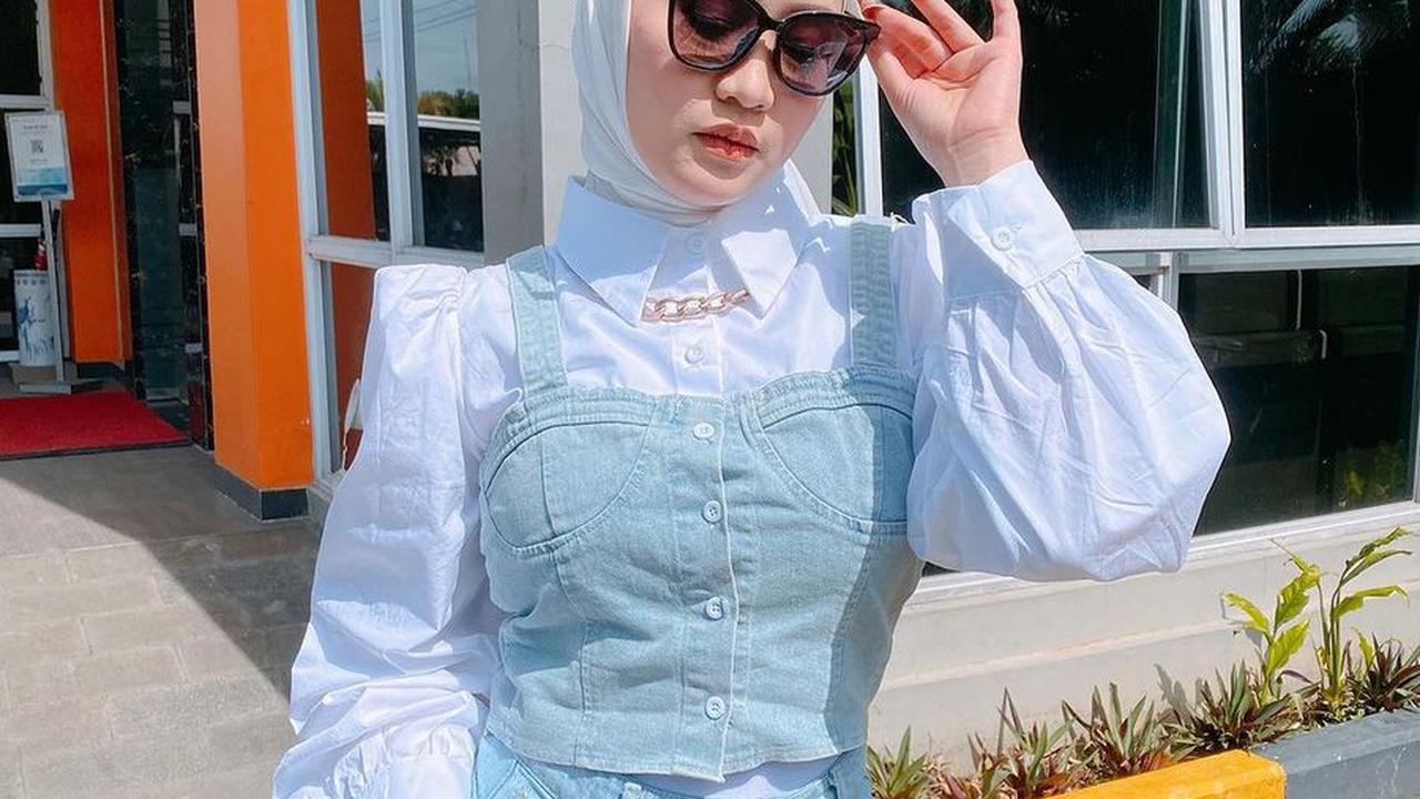 Pakai Kacamata Hitam