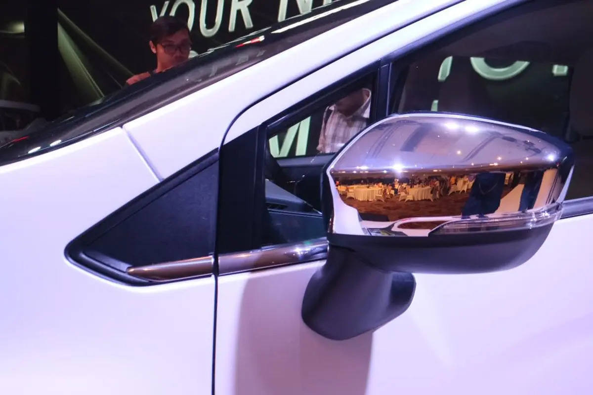 Spion chrome Small MPV Mitsubishi.