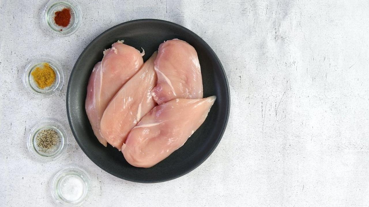 8. Ayam