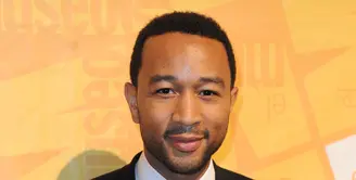 John Legend menjadi tamu kejutan di konser Taylor Swift yang bertajuk '1989 World Tour'. (Bintang/EPA)