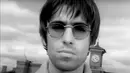 Penampilan Liam Gallagher dalam video musik Supersonic bersama Oasis pada 1994 silam. (Foto: YouTube/Oasis)