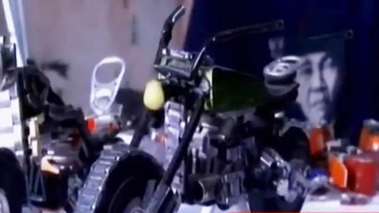 Razia Narkoba di Dalam Rutan hingga Miniatur Motor Besar