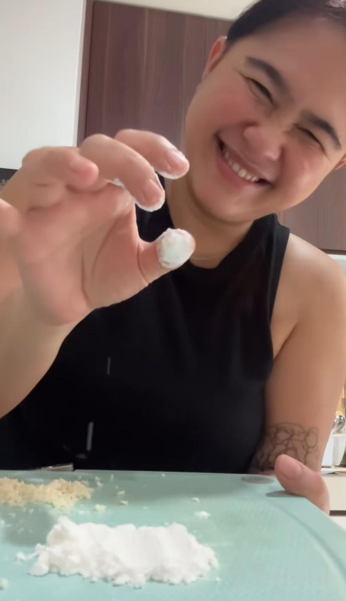 Meira Anastasia Istri Ernest Prakasa Ungkap Ketakutannya Pada Tepung Maizena