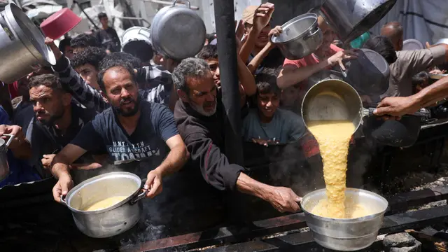 Israel Izinkan Masuknya Bantuan Pangan ke Gaza