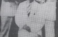 Foto Lawas Buya Hamka jadi Imam Salat Jenazah Soekarno, Aksinya Ditentang Teman karena Dituduh Pembunuh