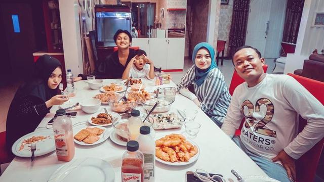 Calon Ibu Sambung, Ini 6 Potret Kedekatan Nathalie Holscher dan Anak Sule