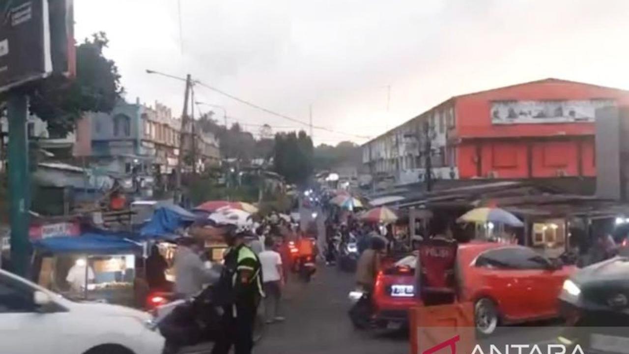 Polres Bogor Terapkan One Way Situasional di Jalur Puncak Jelang Lebaran 2026