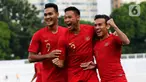 Para pemain Timnas Indonesia U-22 merayakan gol yang dicetak Egy Maulana ke gawang Thailand pada laga SEA Games 2019 di Stadion Rizal Memorial, Manila, Filipina, Selasa (26/11/2019). Indonesia menang 2-0 atas Thailand. (Bola.com/M Iqbal Ichsan)
