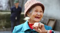 kisah kasih pasangan lansia ini bermula saat ia dan suaminya, Liu Zhaomin bertemu di sebuah panti jompo di Zhenping pada 2012 lalu.