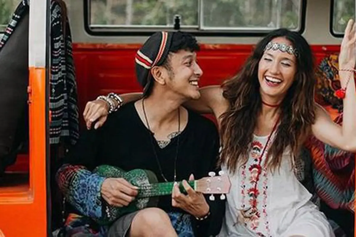 Kabar tunangan/copyright © The Bride Story/The Eternity