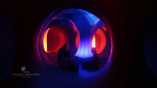 Trilumin by Architects of Air
