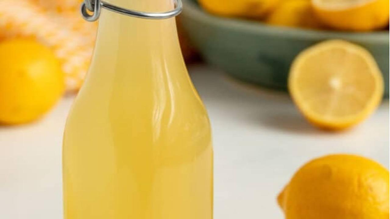Ilustrasi Air Perasan Lemon