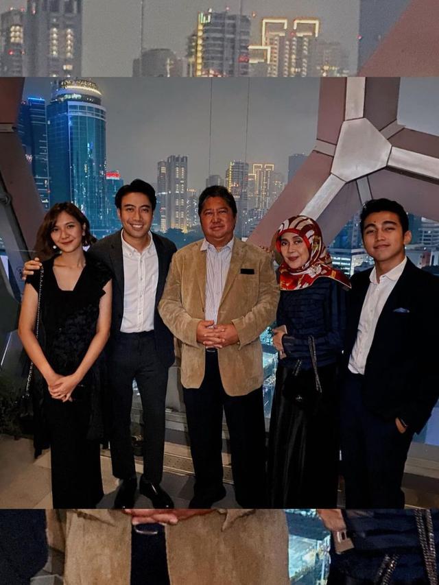 6 Potret Kebersamaan Sheila Dara dan Keluarga Vidi Aldiano, Sudah Akrab