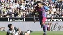 Pierre-Emerick Aubameyang. Striker Gabon berusia 32 tahun yang didatangkan Barcelona dari Arsenal di bursa transfer Januari musim 2021/2022 ini mencetak hattrick di laga ketiganya di pekan ke-25 Liga Spanyol saat mengalahkan tuan rumah Valencia 4-1 (20/2/2022). (AFP/Alberto Saiz)