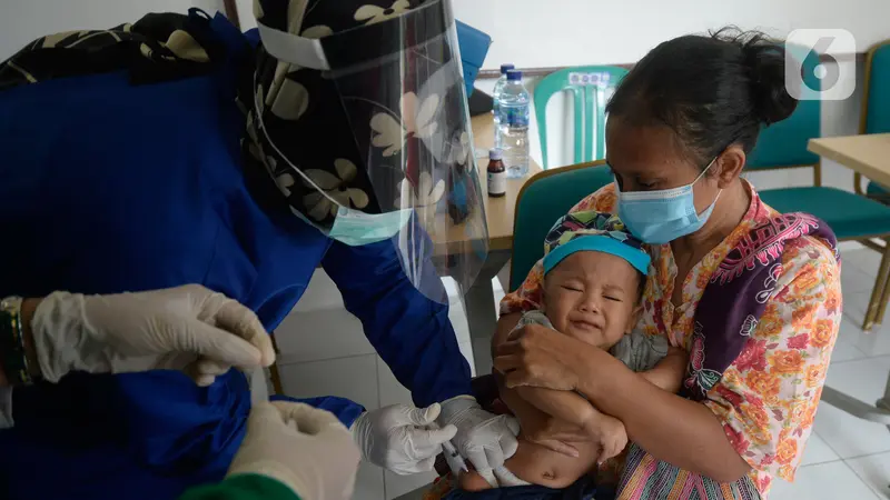 Anak-Anak Saat Divaksin Campak Hingga Polio