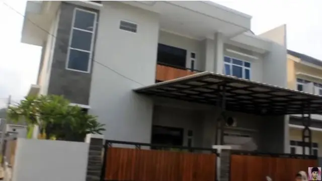 Rumah Zaskia Gotik
