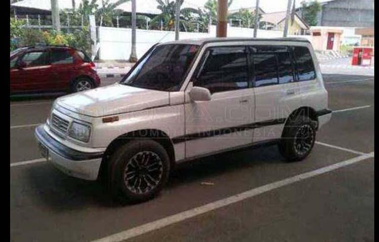 Suzuki Escudo